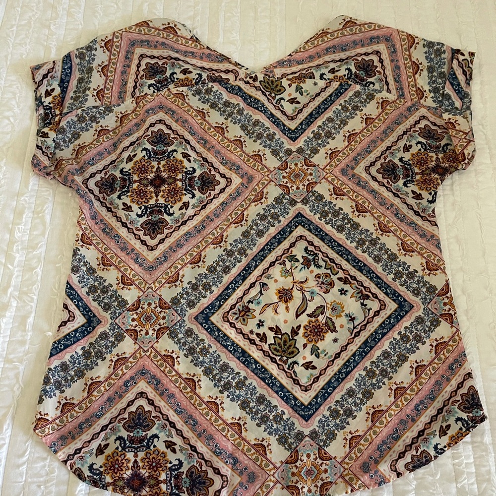 Good condition women’s blouse